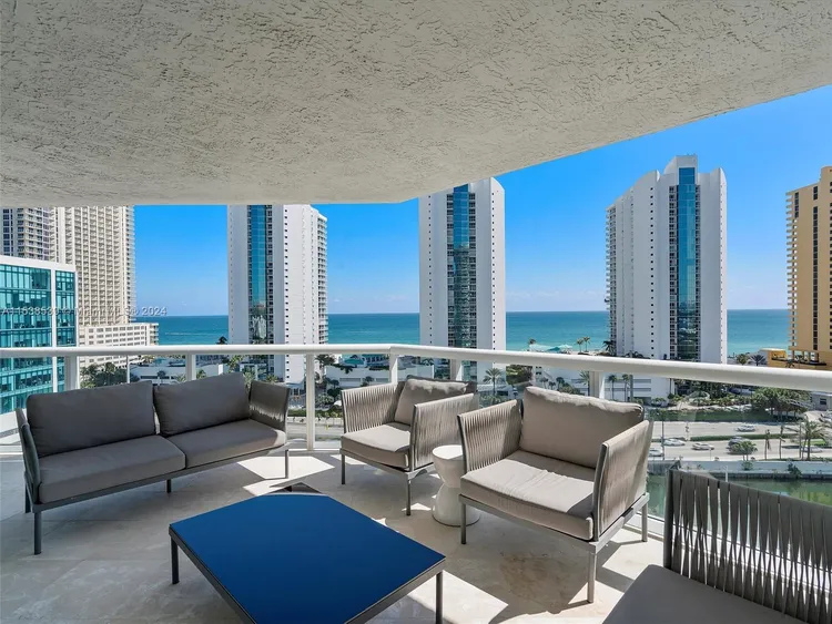 Oceania IV #1241 image #6