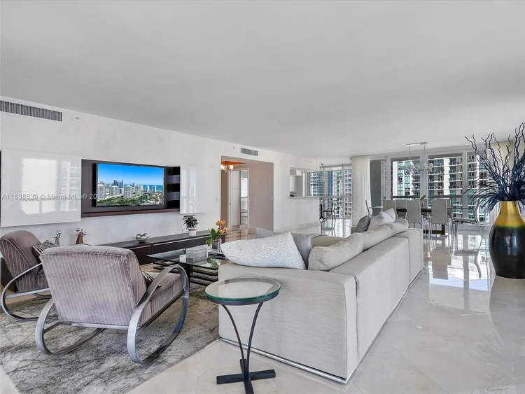 Oceania IV #1241 image #7