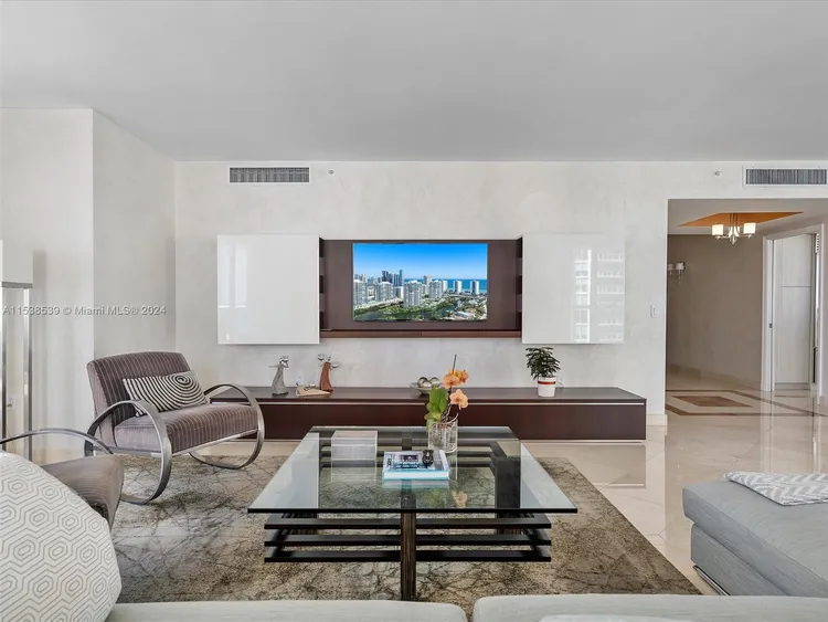 Oceania IV #1241 image #8