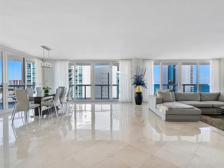 Oceania IV #1241 image #9