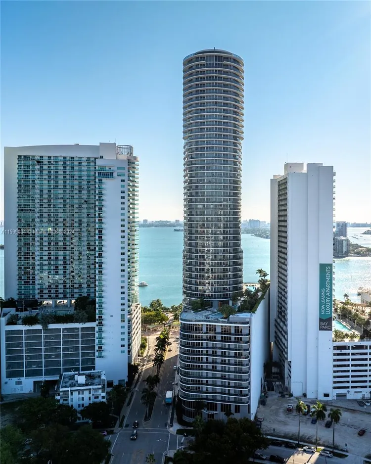 Aria on the Bay #1703 image #23