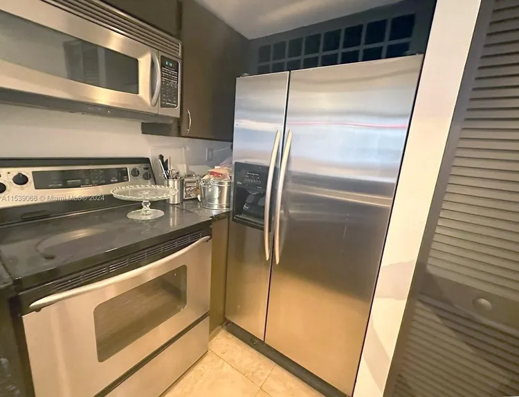 Brickell Key II #512 image #11