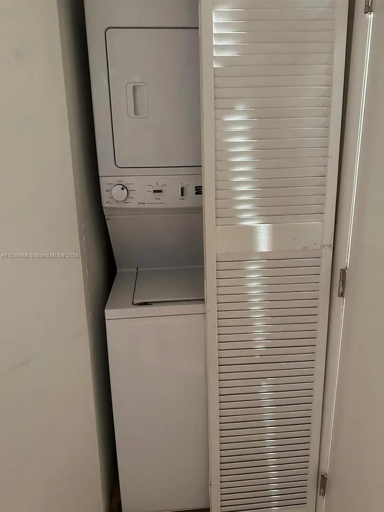 Brickell Key II #512 image #14