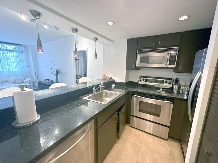 Brickell Key II #512 image #8