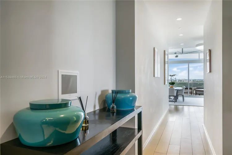 Faena House #8C image #25