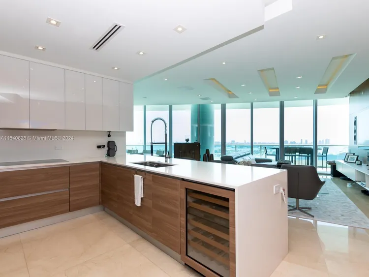 900 Biscayne Bay #3406 image #26