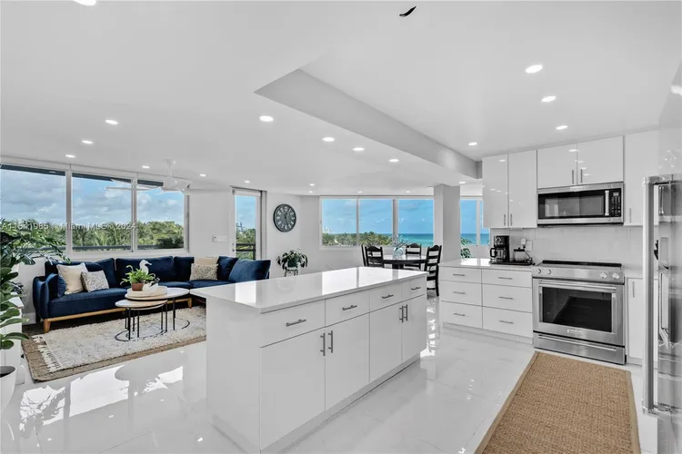 Burleigh House #505 image #14