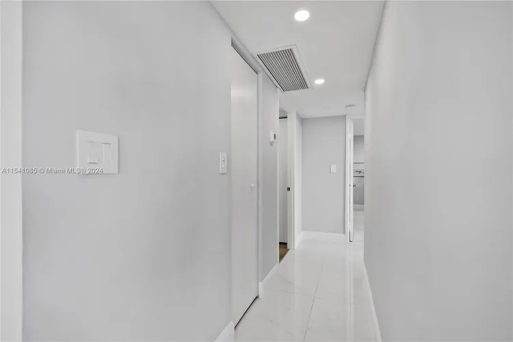 Burleigh House #505 image #22