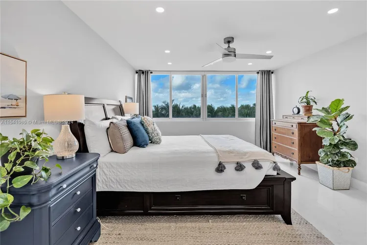 Burleigh House #505 image #29