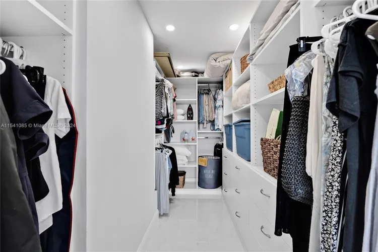 Burleigh House #505 image #32