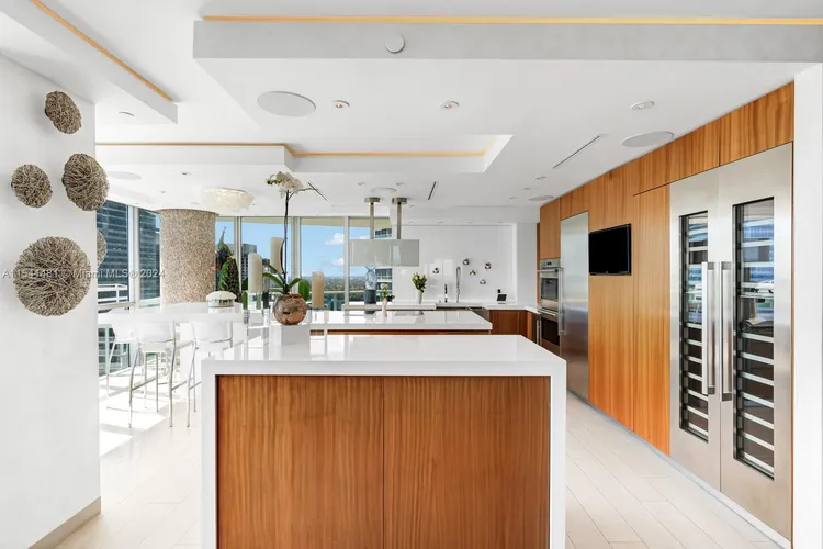 Jade Brickell #3211 image #9