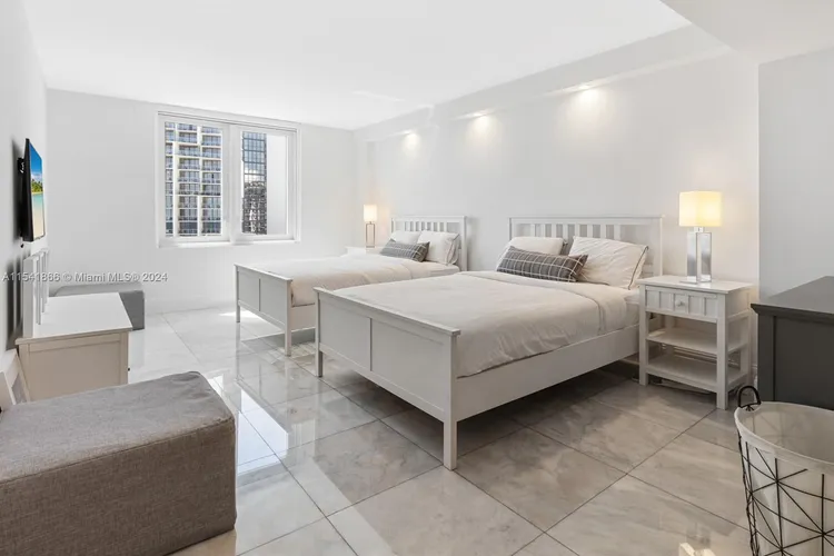 Roney Palace #1108 image #8