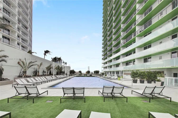 Bay Parc #24D image #32