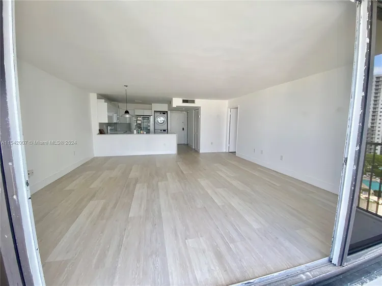 Costa Bella #1814 image #8