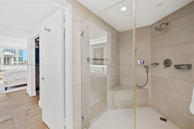 Brickell Place B #B2101 image #16