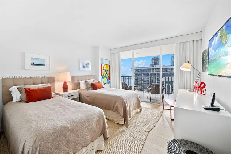 Brickell Place B #B2101 image #17