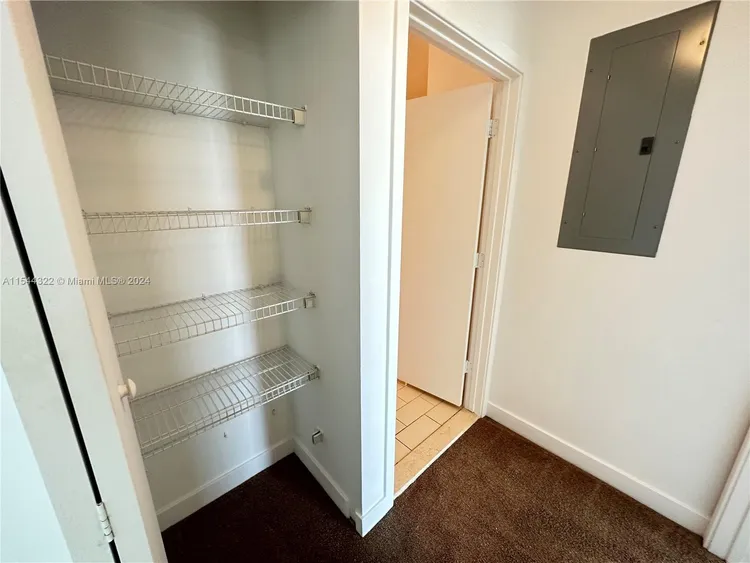 Axis #2009-S image #22