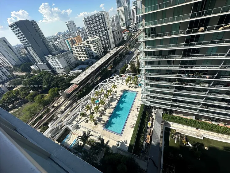 Axis #2009-S image #30