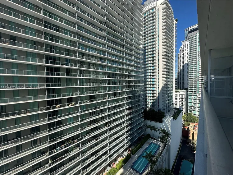 Axis #2009-S image #33