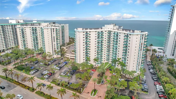 The Tides On Hollywood Beach #8D image #13