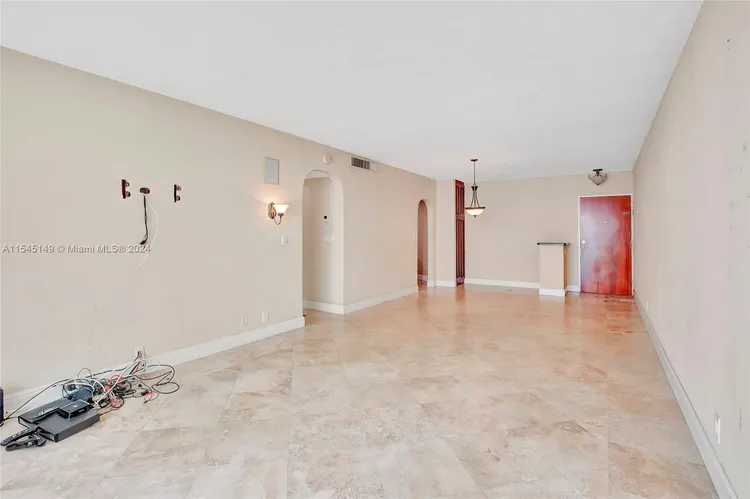 The Tides On Hollywood Beach #8D image #24