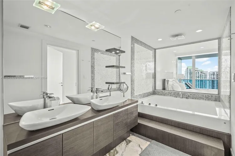 Epic #3805 image #16