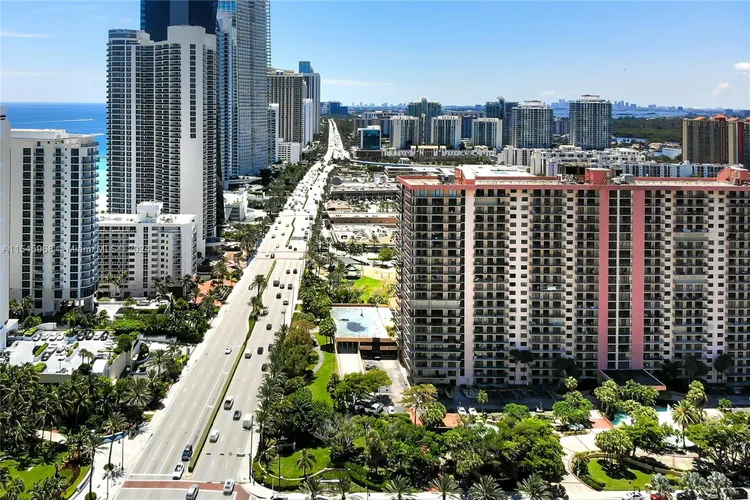 Winston Towers #1209 image #52