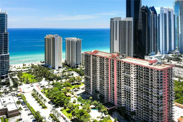 Winston Towers #1209 image #55