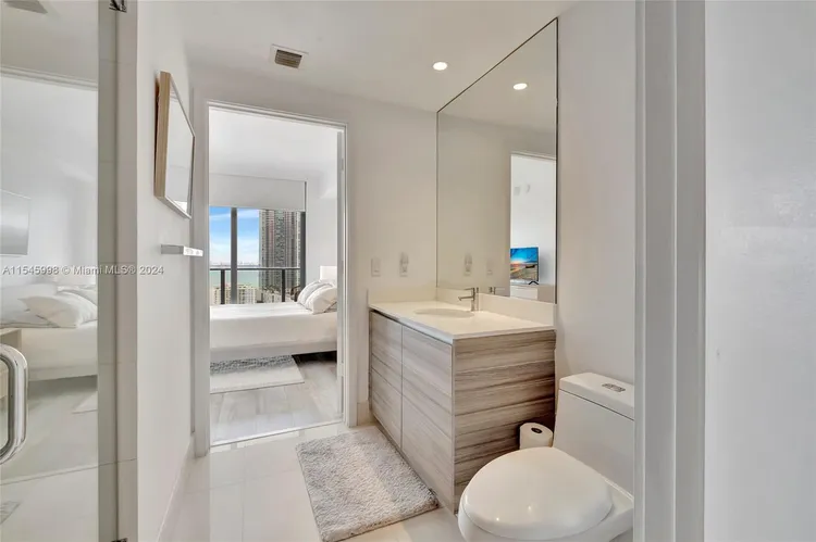 Hyde Midtown #2407 image #9