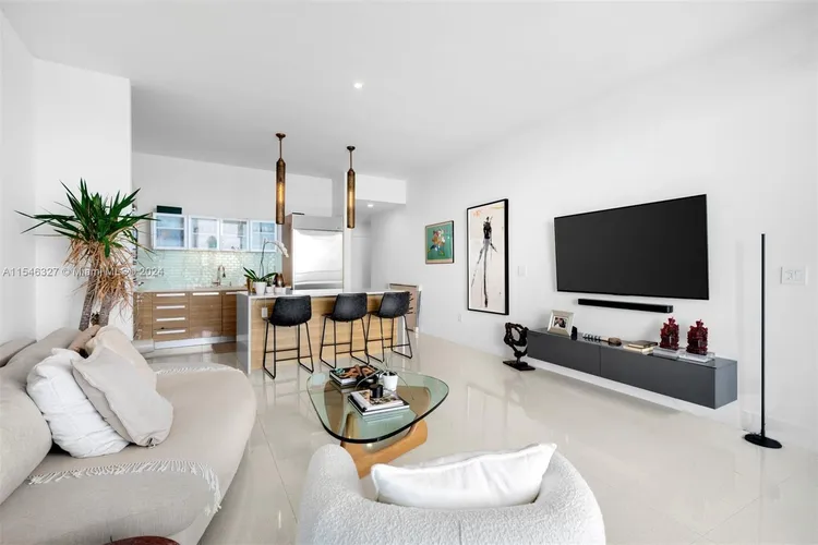 Paramount Bay #3308 image #10