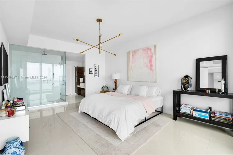 Paramount Bay #3308 image #13