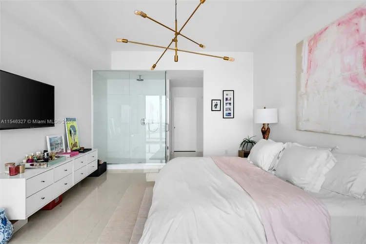 Paramount Bay #3308 image #14
