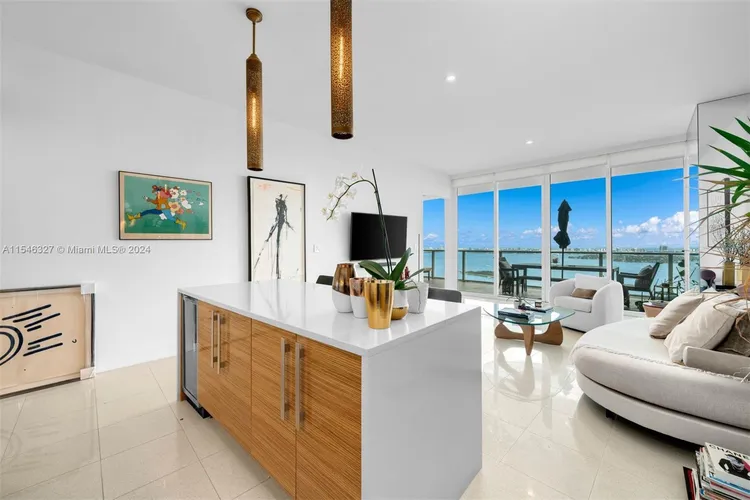 Paramount Bay #3308 image #8