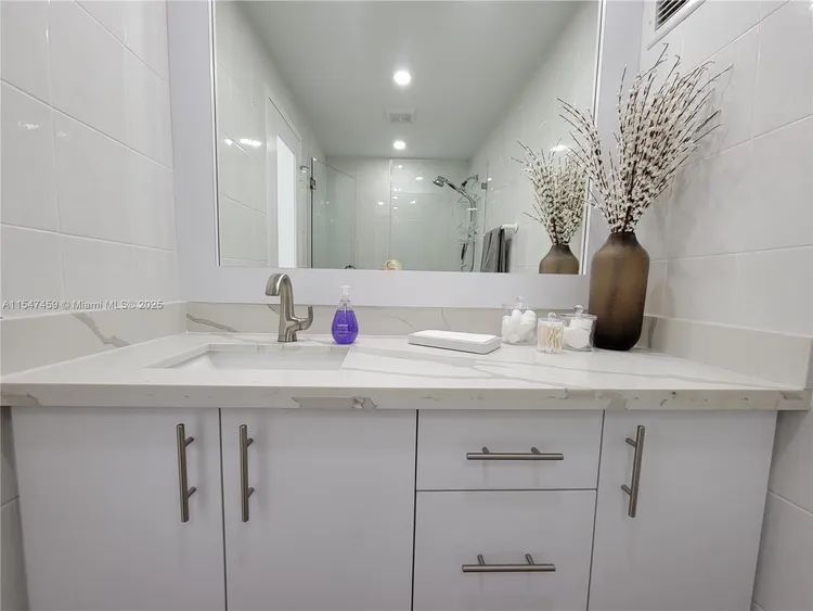 Alexander Towers #1203 image #11