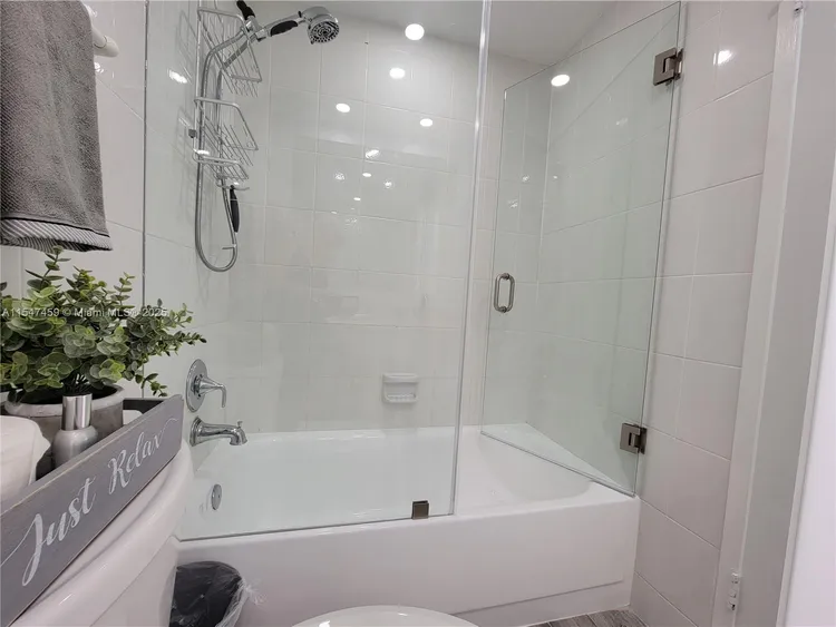 Alexander Towers #1203 image #13