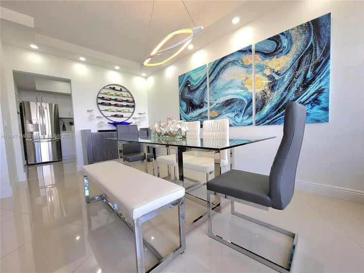 Alexander Towers #1203 image #6