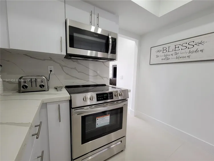 Alexander Towers #1203 image #8