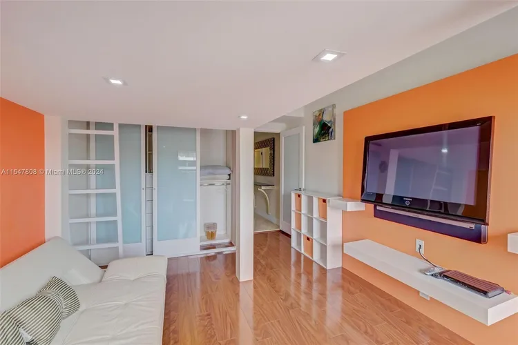 Key Colony I - Tidemark #1230 image #19