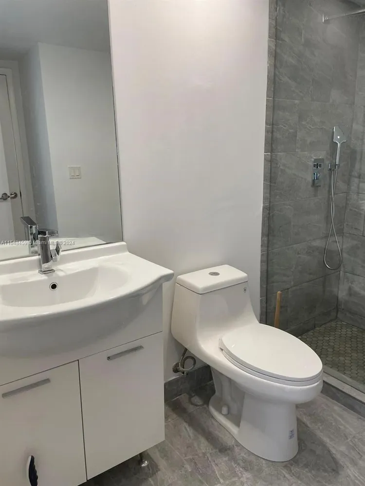 Icon Brickell II #2310 image #14