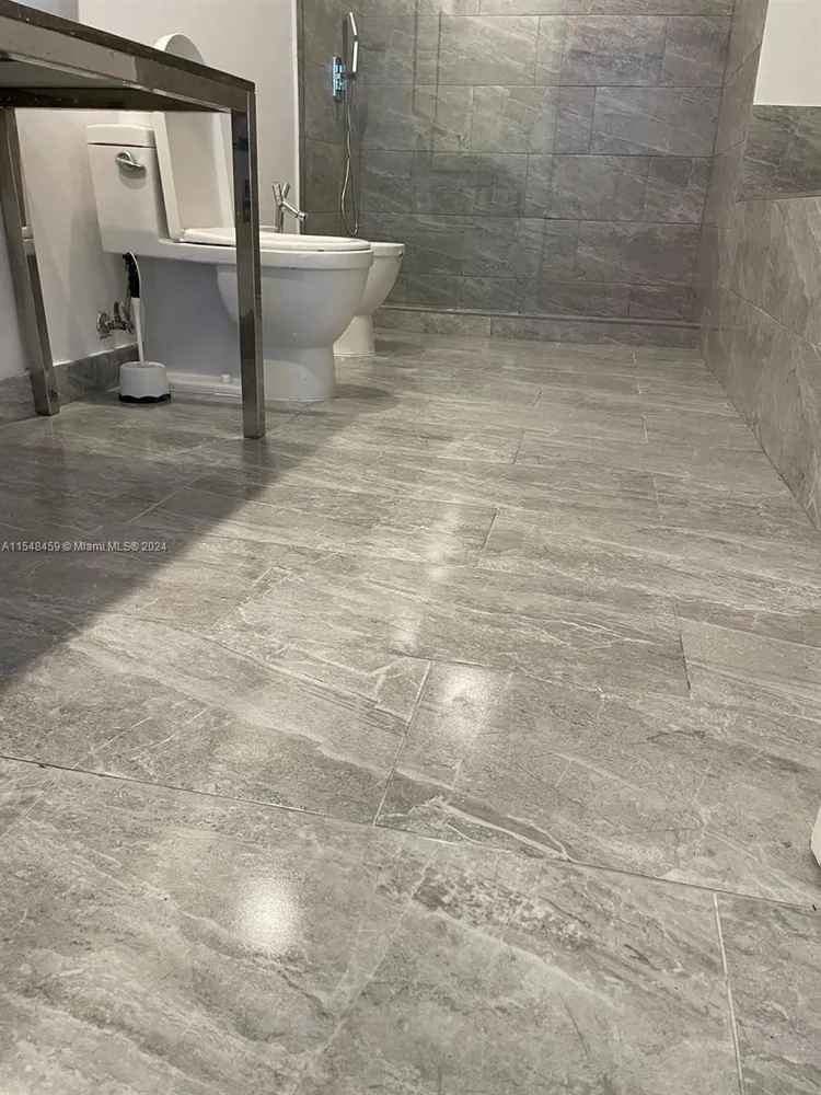 Icon Brickell II #2310 image #16