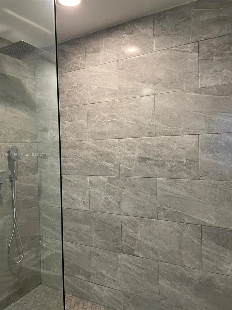 Icon Brickell II #2310 image #17