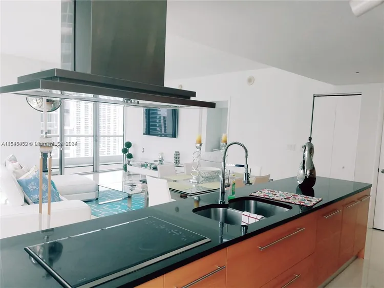 Icon Brickell II #2310 image #9