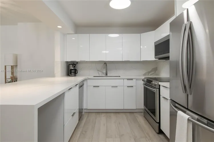 Roney Palace #1519 image #6