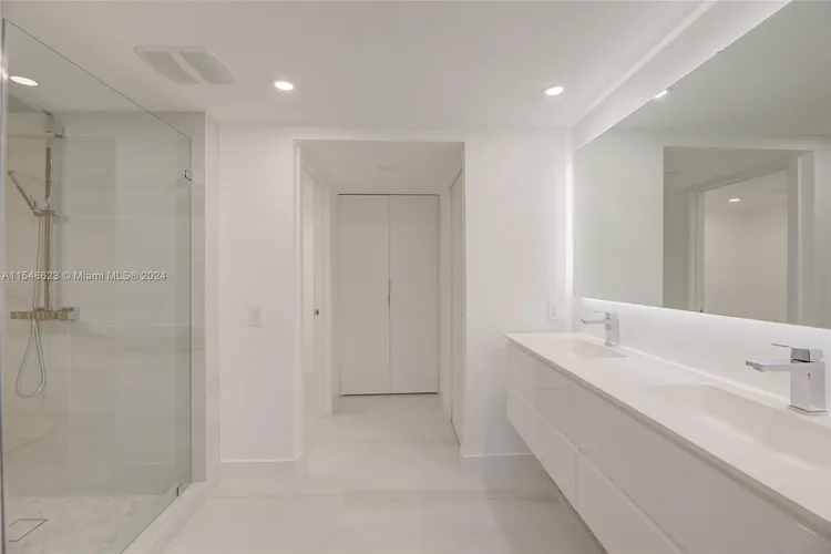 Key Colony IV Botanica #311 image #12