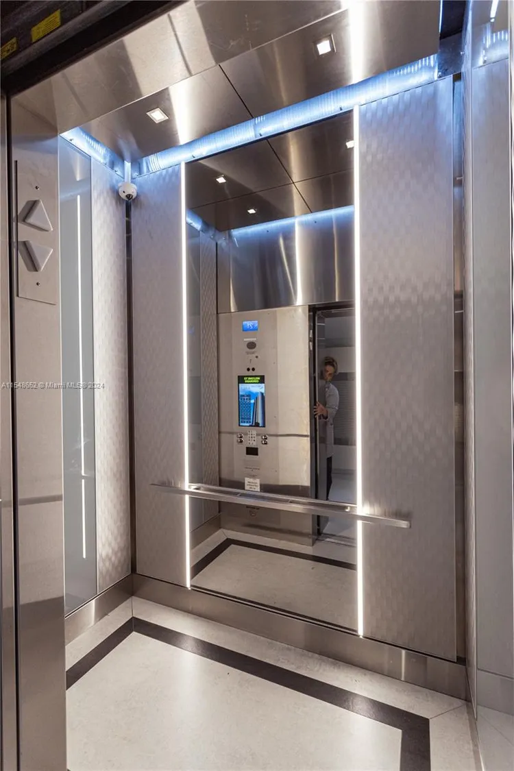 Coronado #2133 image #6