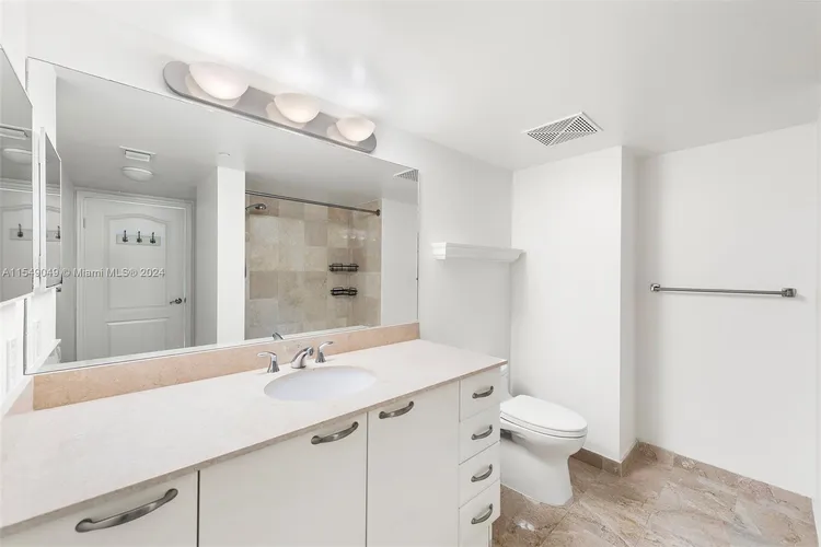 Skyline On Brickell #906 image #13