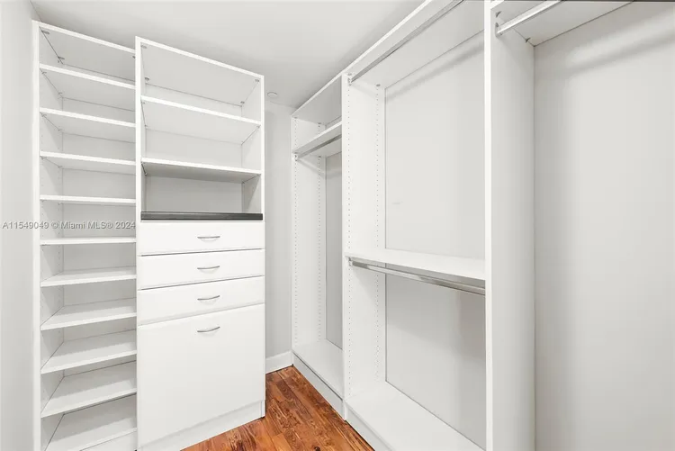 Skyline On Brickell #906 image #15