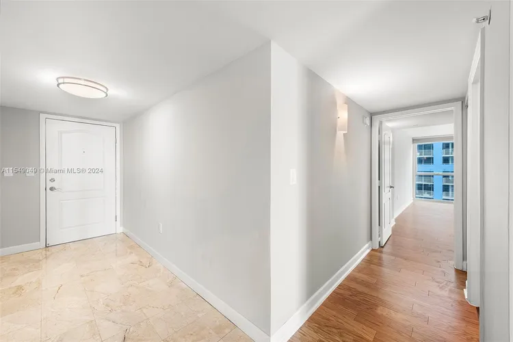 Skyline On Brickell #906 image #16