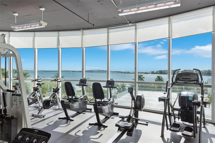 Skyline On Brickell #906 image #32