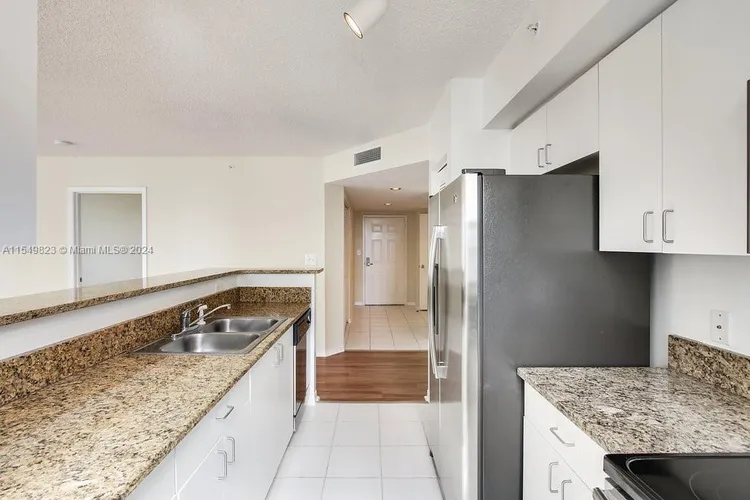 Yacht Club at Brickell #1401 image #13